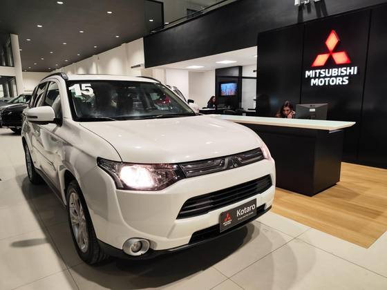 MITSUBISHI OUTLANDER 2.0 16V GASOLINA 4P AUTOMÁTICO MITSUBISHI OUTLANDER 2.0 16V GASOLINA 4P AUTOMÁTICO